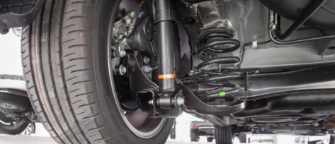 Problemas na suspensão do veículo, faça revisão corretiva.